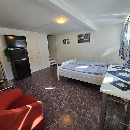 Hybel Til Leie Apartman Tvedestrand Kültér fotó