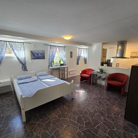 Hybel Til Leie Apartman Tvedestrand Kültér fotó